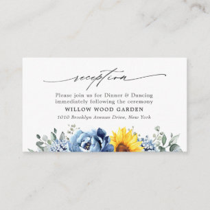 Recepción de la boda floral azul y agitada de gira