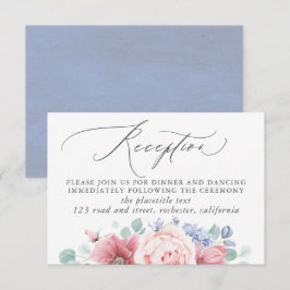 Recepción Dusty Blue Floral Wedding Tarjeta de Alojamiento d