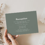 Recepción formal de boda verde minimalista<br><div class="desc">Esta minimalista tarjeta de recepción de boda verde es perfecta para un boda rústico. El diseño presenta una bonita fuente en un fondo verde para embellecer tu evento.</div>