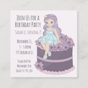 Recepción Hermosa princesa sentada en la tarjeta de cumpleañ