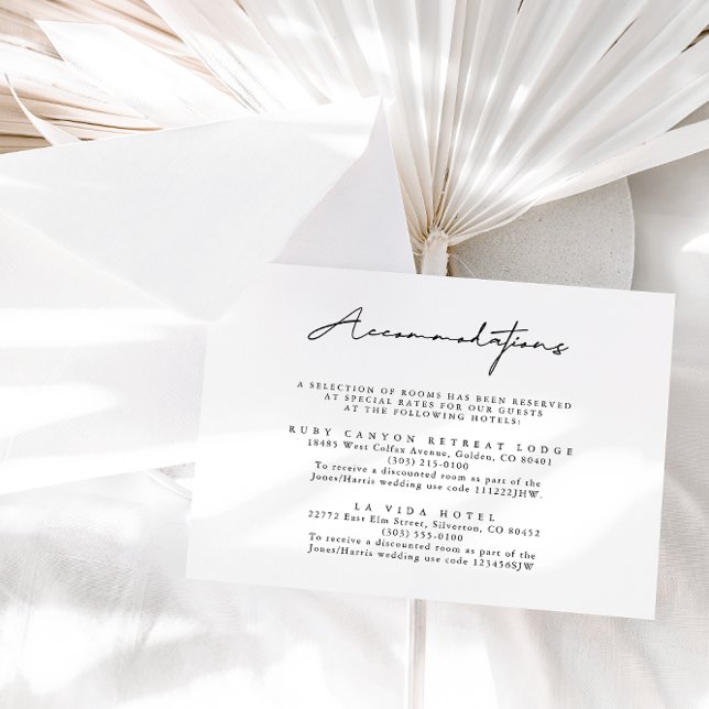 Recepción Tarjeta de alojamiento en blanco y negro (Subido por el creador)