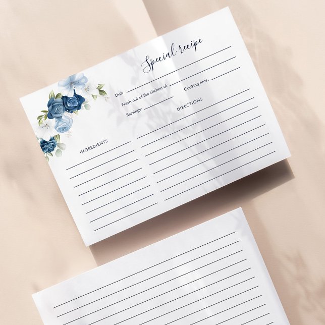 Receta de ducha de novia con flores azules y bonit (Dusty Blue Floral Script Bridal Shower Recipe Card)