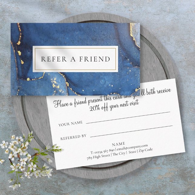 Recomendación Tarjeta de Referencia de Mármol de Ágata Chic Navy (Chic Agate Marble Navy Gold Glitter Referral Card)