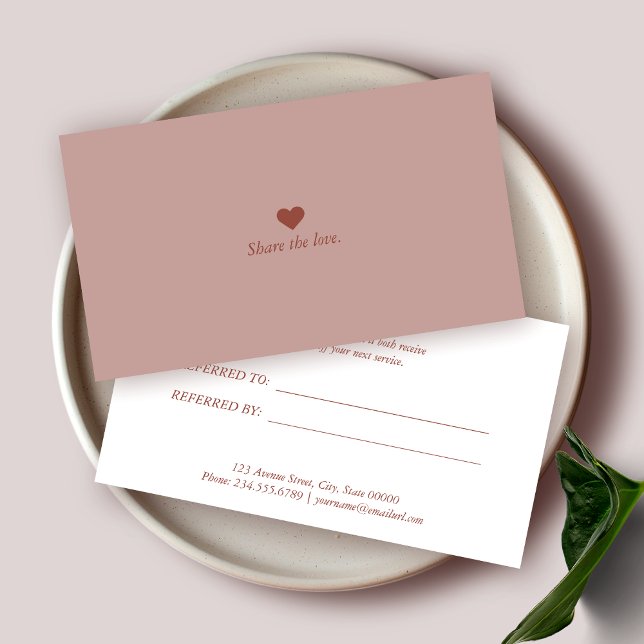 Recomendación Tarjeta de referencia profesional minimalista (Subido por el creador)