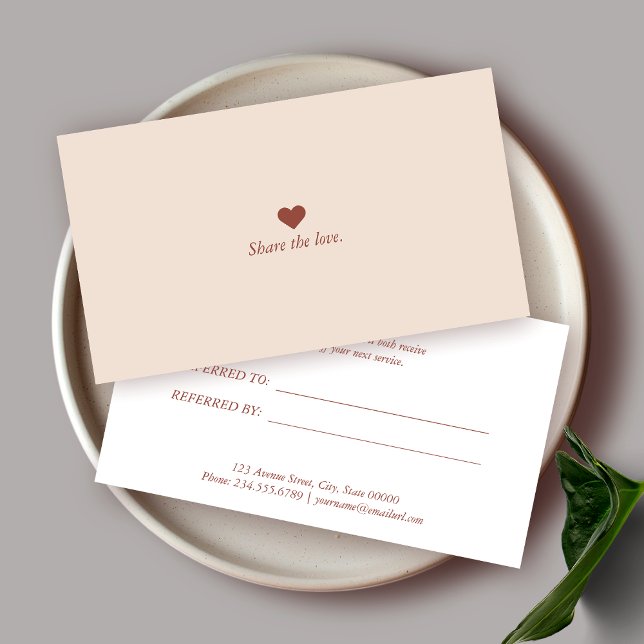 Recomendación Tarjeta de referencia profesional minimalista (Subido por el creador)