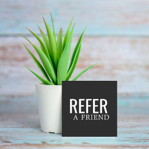 Recomendación Tarjeta de Referencia Simple y Elegante en Negro y