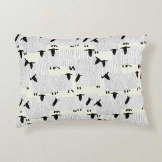 Recuento de ovejas, almohada dorada y somnolienta