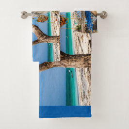 Redes de pesca que se secan en la playa