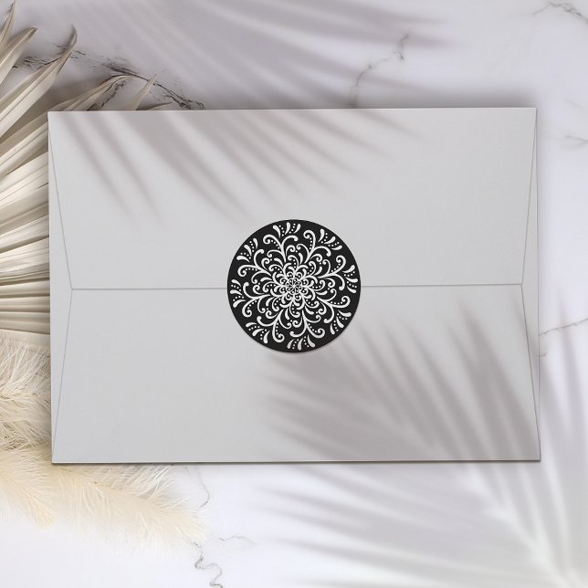 Redonda Blanco caprichoso sobre el Pegatina florido negro (Subido por el creador)