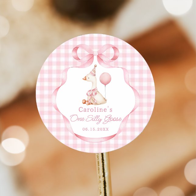 Redonda Coquette rosa Bow Silly Goose Primer Pegatina de c (Subido por el creador)