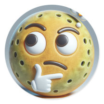 Hmm…– Pegatina de Emoji de Pickleball Pensativo