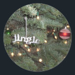 Redonda Jingle Christmas Tree Pegatina<br><div class="desc">Un toque de luces simples en un árbol con un adorno para añadir algo de brillo</div>
