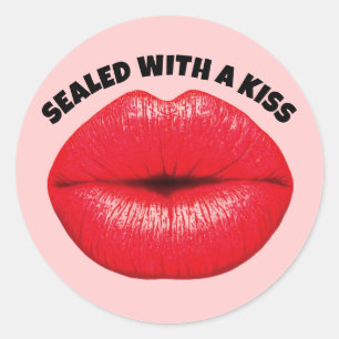 Redonda Los labios calientes, sellados con un pegatina de