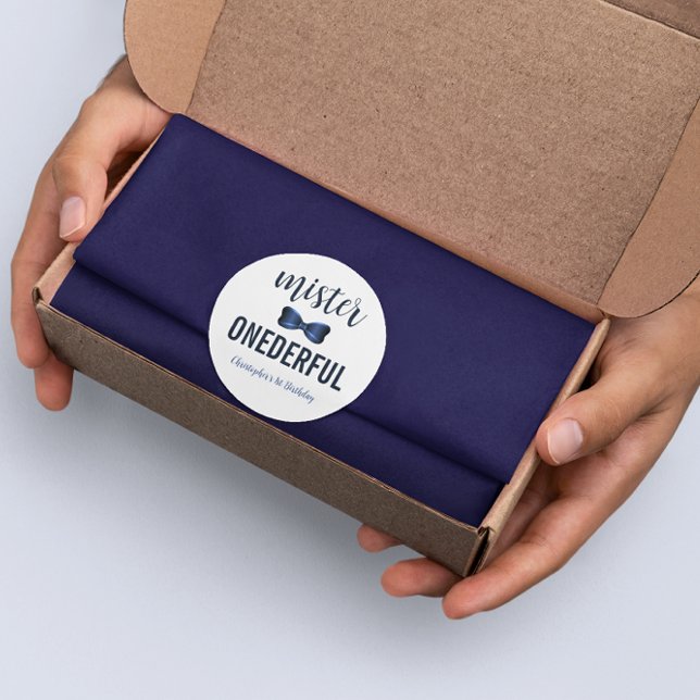 Redonda Mister OneMaravilloso Bow Tie Primer Pegatina de c (Subido por el creador)