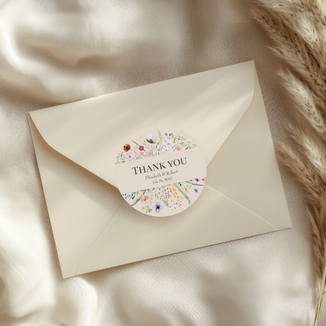 Redonda Pegatina de agradecimiento para boda de pradera de (Taupe Wildflower Meadow Wedding Thank You Sticker on an elegant wedding envelope)