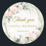 Redonda Pegatina de boda con marco dorado y verde boho des<br><div class="desc">Boho rosas rosadas y follaje verde con marco dorado,  pegatina floral clásica redonda y monograma</div>