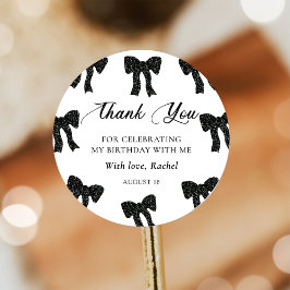 Redonda Pegatina de cumpleaños con lazo negro elegante