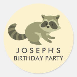 Redonda Pegatina de cumpleaños de mapache del bosque