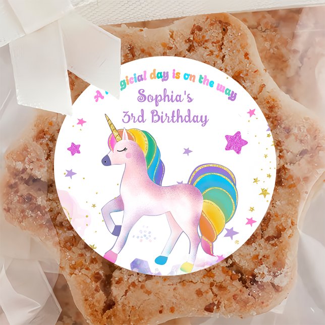 Redonda Pegatina de cumpleaños de Unicornio mágico (Subido por el creador)