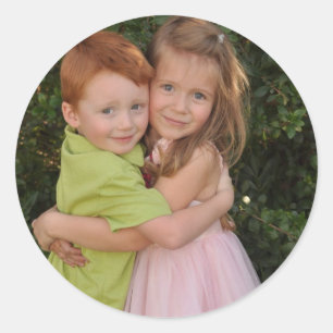 REDONDA PEGATINA DE DSC_7097.JPG CON EL ABRAZO DEL