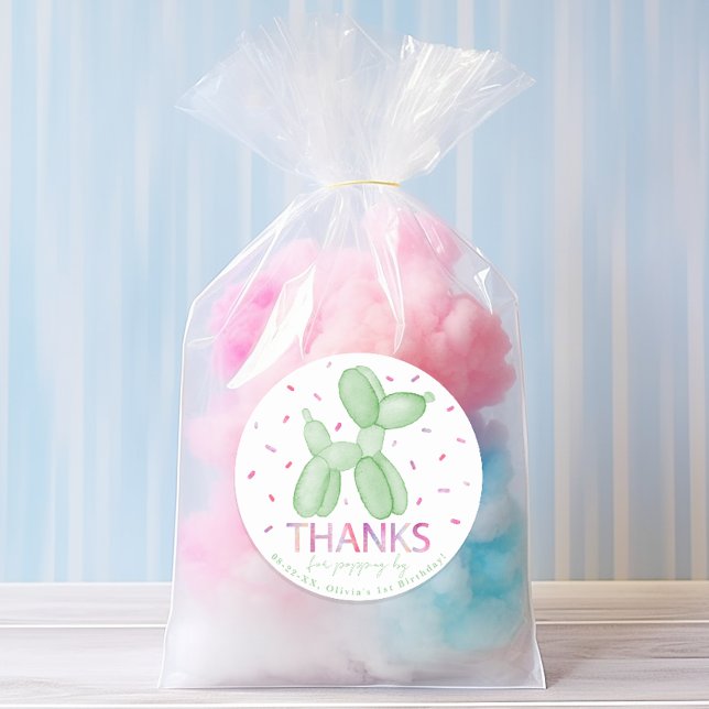 Redonda Pegatina de Favor del Perro en Globo Verde (balloon animals party theme birthday party favor)