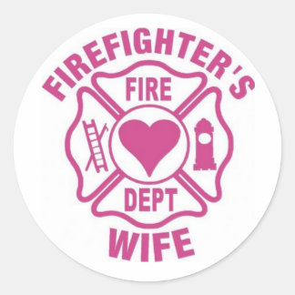 Redonda Pegatina de la esposa del bombero rosa y blanco