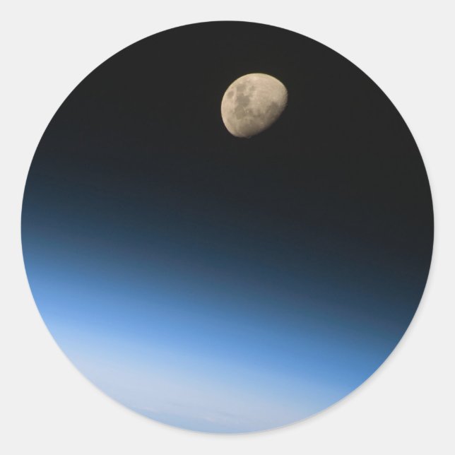 Redonda Pegatina de Luna Gibosa desde Órbita (Anverso)
