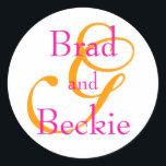 Redonda Pegatina en monograma del Boda de la mandarina<br><div class="desc">Sellos para sobres de Iniciales de Boda Monograma y Novia. Ideal para invitaciones de boda y guardar los anuncios de fechas!</div>