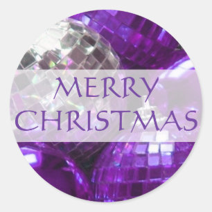 Redonda Pegatina redondo de Purple Baubles "Feliz Navidad"