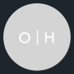 Redonda Pegatina redondo gris simple | iniciales/monograma<br><div class="desc">Pegatina redondo gris simple | Iniciales/monogramas Puede ser totalmente personalizado para satisfacer sus necesidades. © Gorjo Designs via Zazzle. // ¿Buscando elementos coincidentes? Otras papelería del conjunto disponible aquí: https://www.zazzle.com/collections/modern_wedding_photo_invitation_set-119792209180525601 // ¿Necesita ayuda para personalizar su diseño? ¿Tienes otras ideas? No dude en ponerse en contacto conmigo en: zoe@gorjodesigns.com</div>