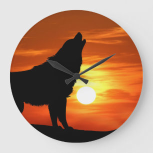Redondo Grande Howling Wolf en el reloj del atardecer
