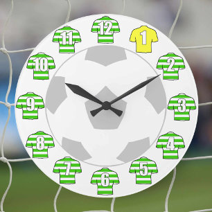 Redondo Grande Reloj de fútbol - con Camisetas verdes encapuchado