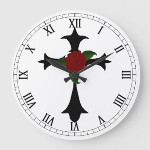 Redondo Grande Reloj de números romanos redondeados de cruces tri