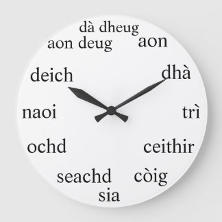 Redondo Grande Reloj del gaélico escocés