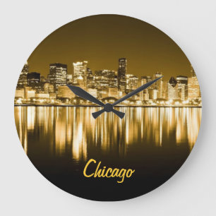 Redondo Grande reloj dorado en la línea de cielo de Chicago