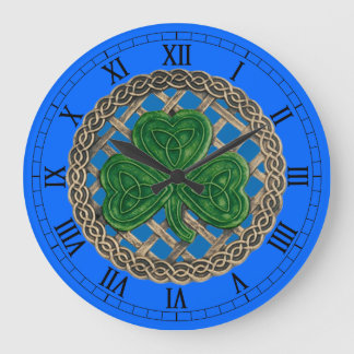 Redondo Grande Shamrock azul y nudos celtas reloj numérico romano