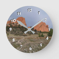 12 opciones numéricas a elegir: reloj de rocas roj