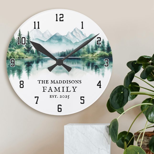 Redondo Mediano Bosque Montañas Rústicas Acuarela & Reloj Familiar (Subido por el creador)