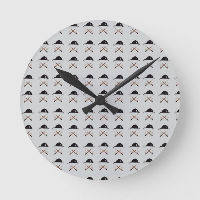 Redondo Mediano Casco de montar y reloj de fusta (Anverso)