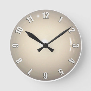 Redondo Mediano Diseño de reloj de juego de bolas blancas