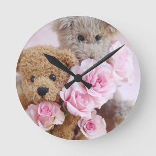 Redondo Mediano dos osos de peluche con reloj de rosas