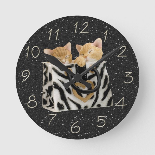 Redondo Mediano Gatitos en reloj del purpurina del negro del bolso (Anverso)