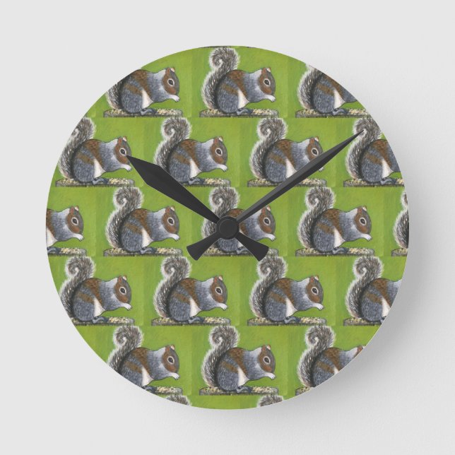 Redondo Mediano Reloj de ardilla gris (Anverso)