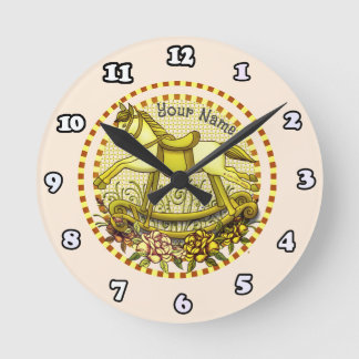 Redondo Mediano Reloj de caballos rocosos de rosas amarillas