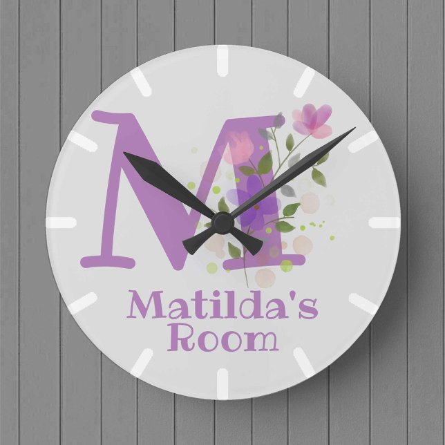 Redondo Mediano Reloj de diseño floral con nombre Matilda (Subido por el creador)