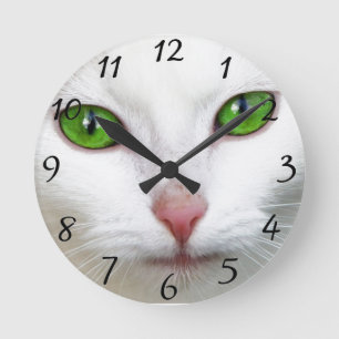 Redondo Mediano Reloj de gato blanco con ojos verdes
