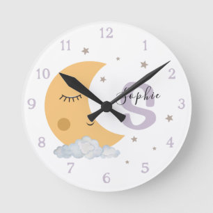Redondo Mediano Reloj de guardería personalizado de luna y estrell