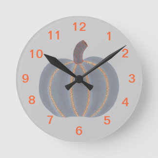 Redondo Mediano Reloj de Halloween con el Naranja de calabaza gris