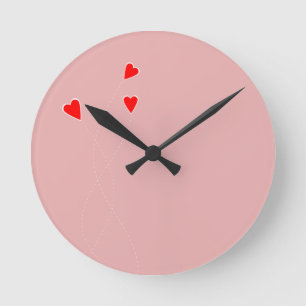 Redondo Mediano Reloj de los corazones rojos