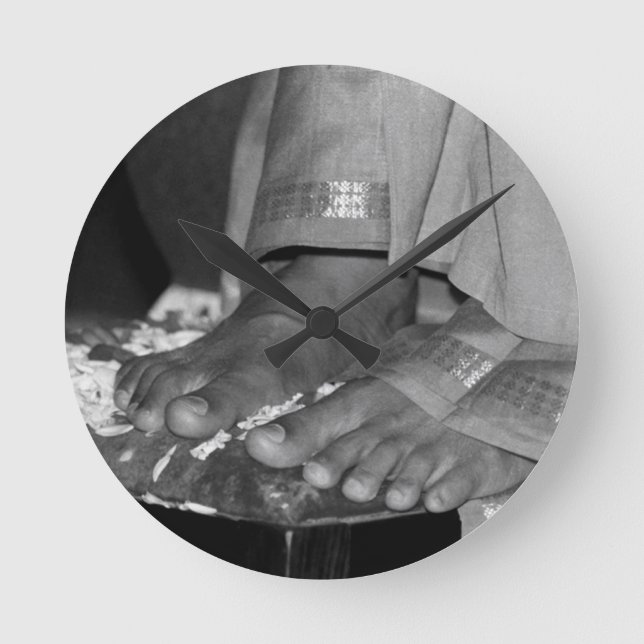 Redondo Mediano Reloj de los pies de Sathya Sai Baba Lotus (Anverso)